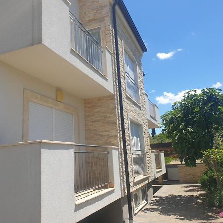 Apartmani Bepo Sveti Filip i Jakov Exterior photo