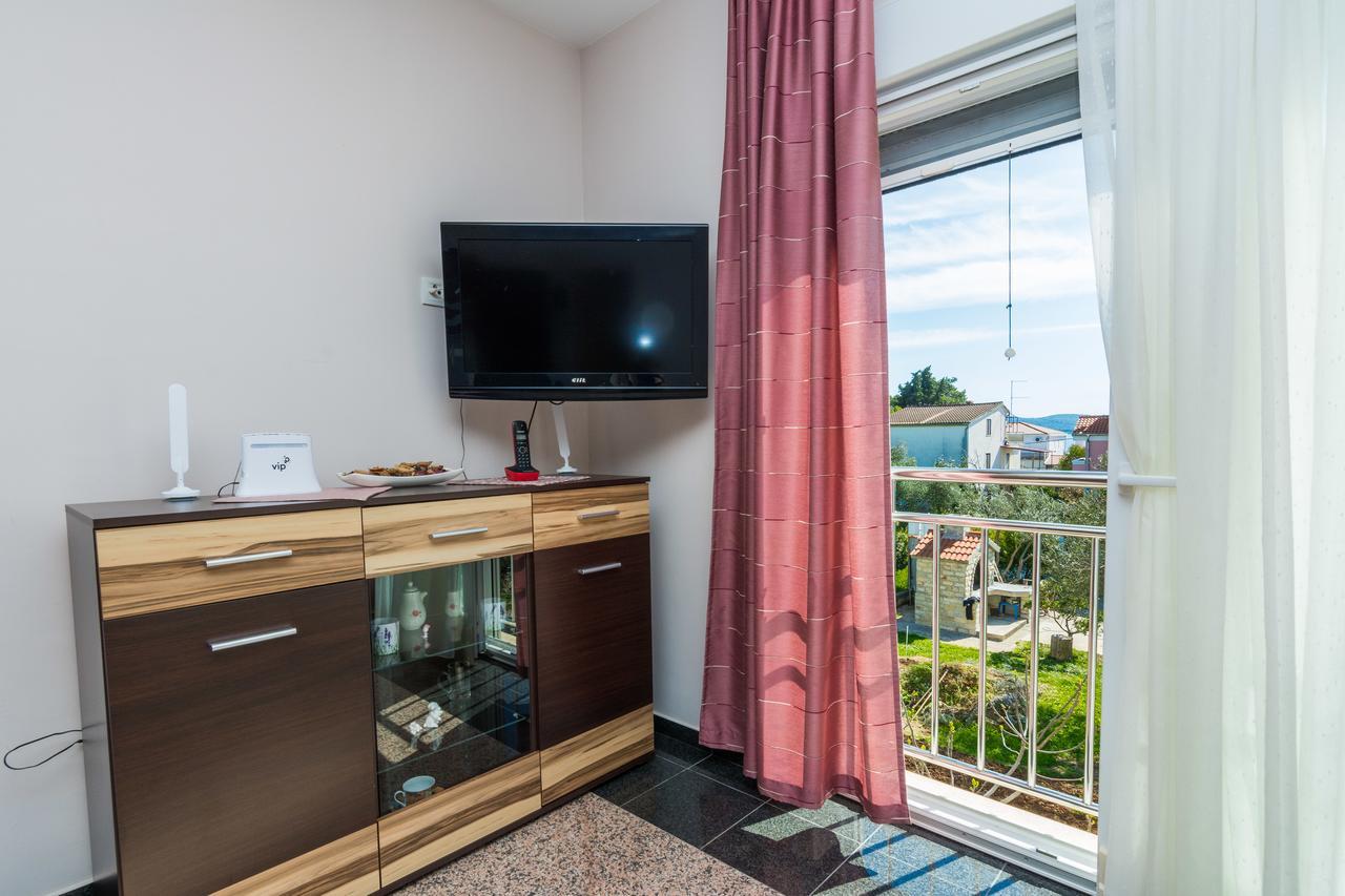 Apartmani Bepo Sveti Filip i Jakov Exterior photo